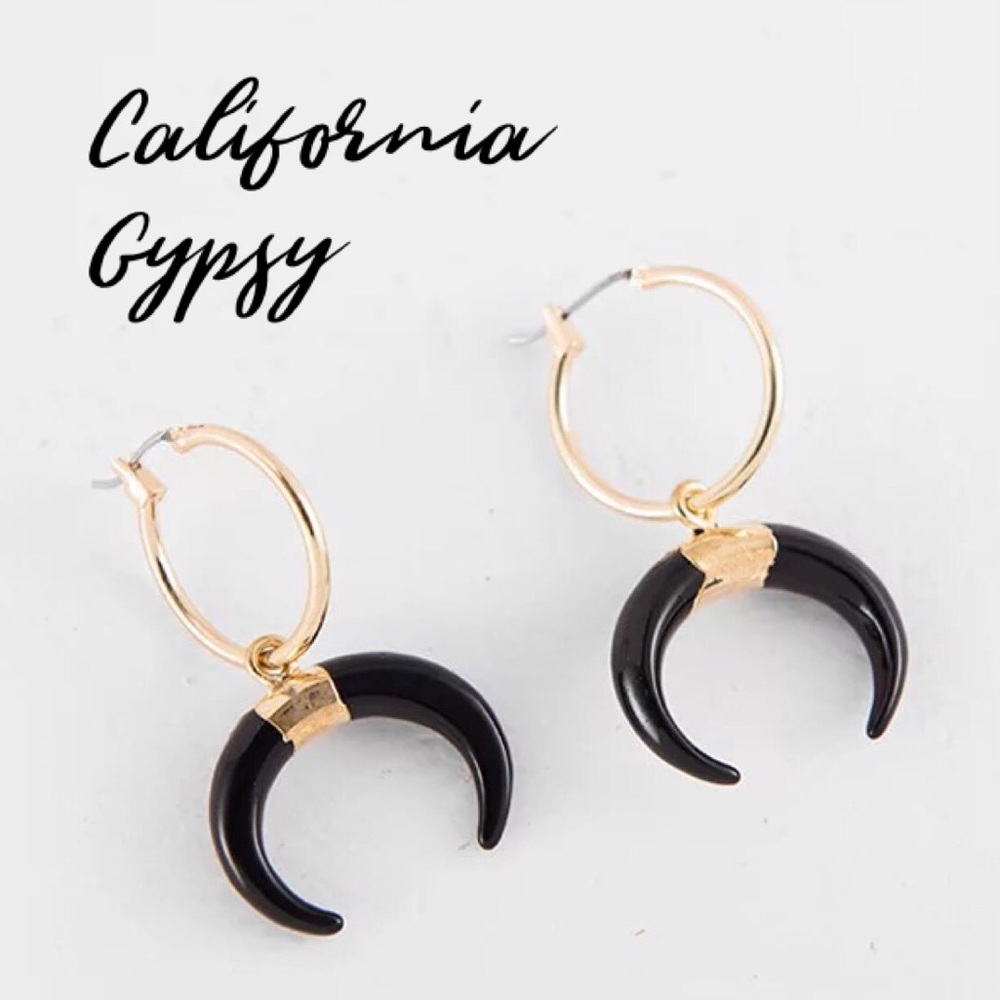 Crescent Moon Gypsy earrings 🌙 - Picture 4 of 6
